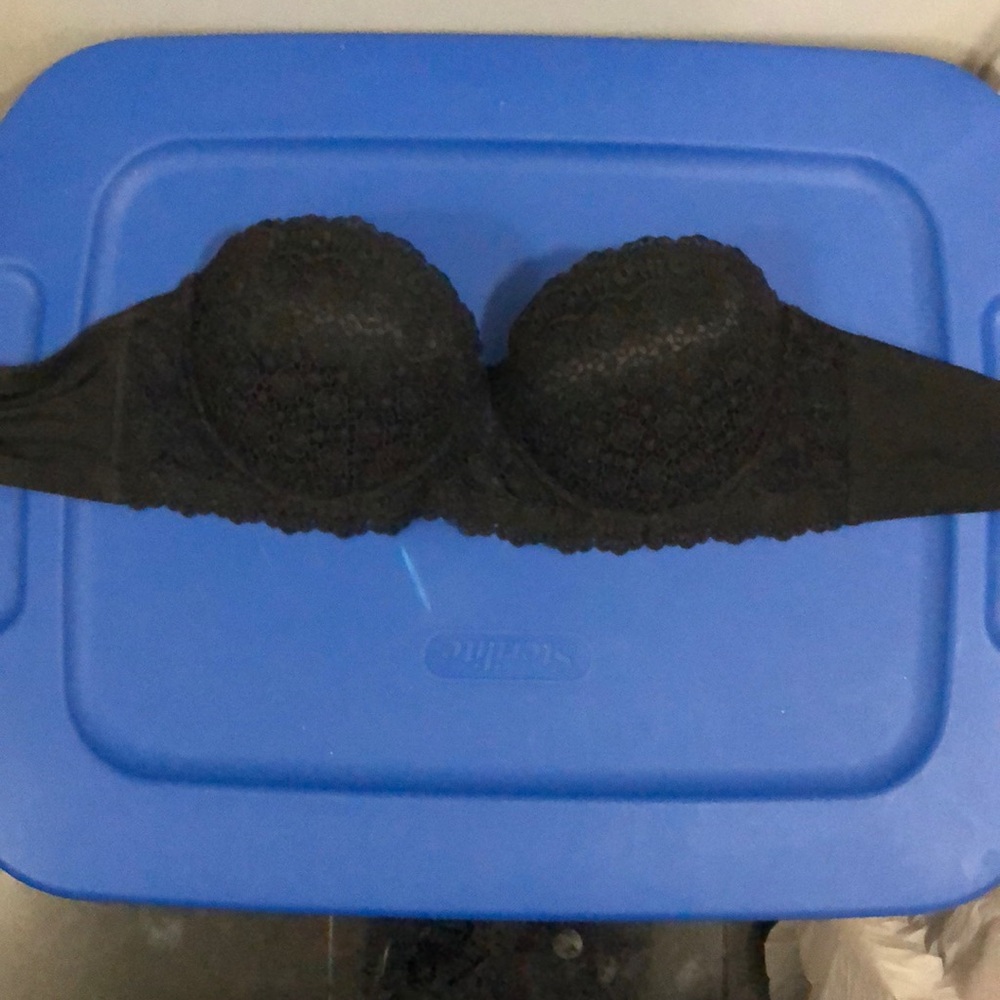 Strapless bra